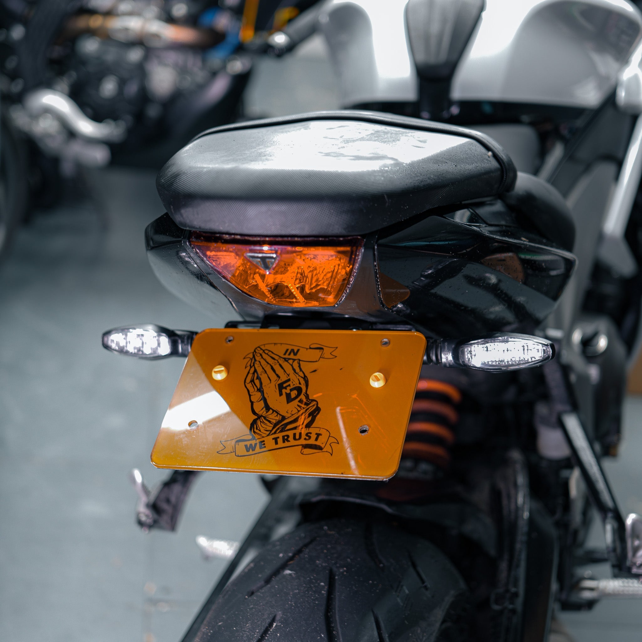 Triumph Daytona 660 Flip N Dip