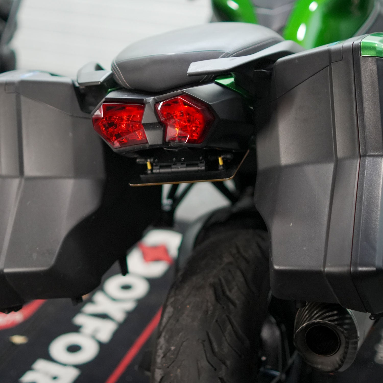 Kawasaki Ninja H2 SX Flip N Dip