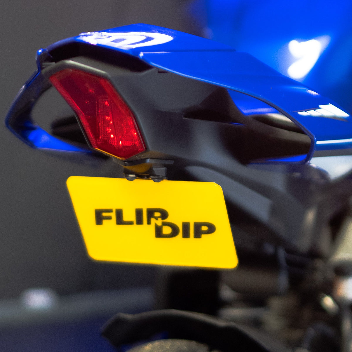 Yamaha R1 Flip N Dip