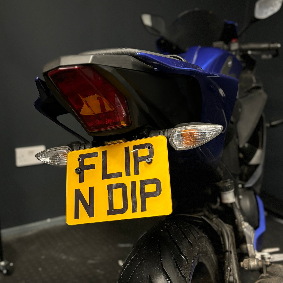 Yamaha R125 Flip N Dip