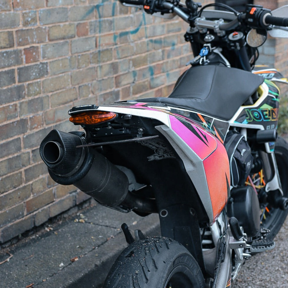 Husqvarna 701 SM Flip N Dip