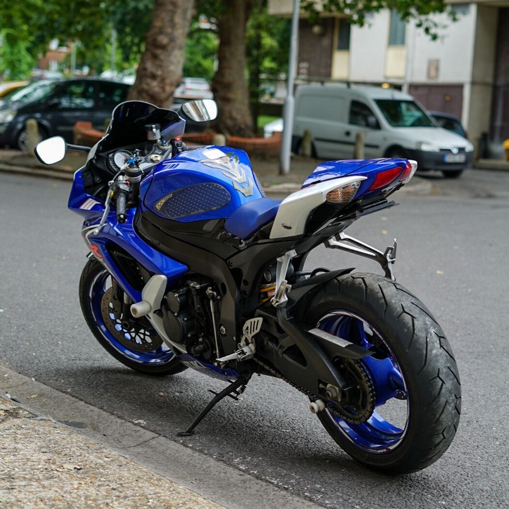 Suzuki GSXR 750 Flip N Dip
