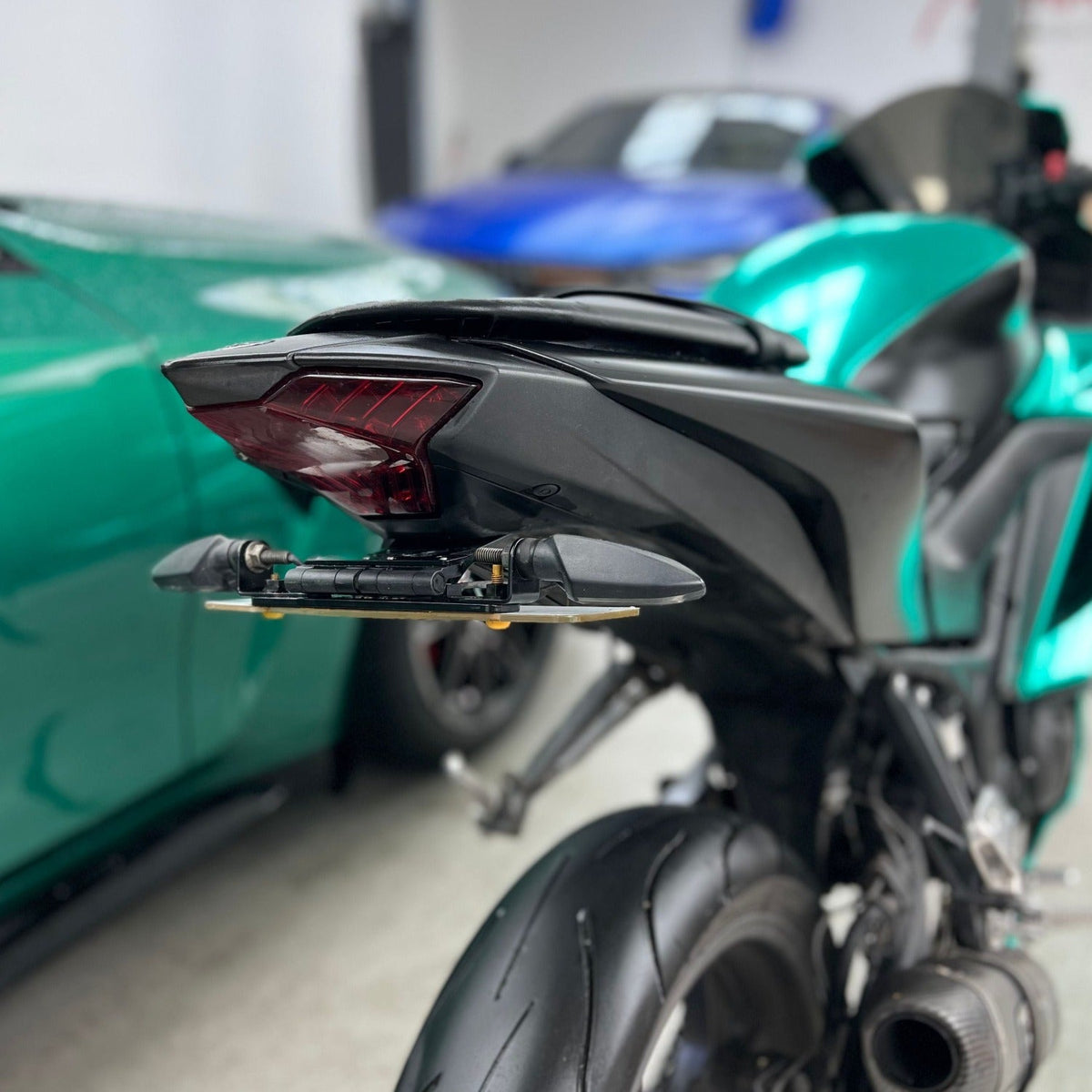 Yamaha R3 Flip N Dip